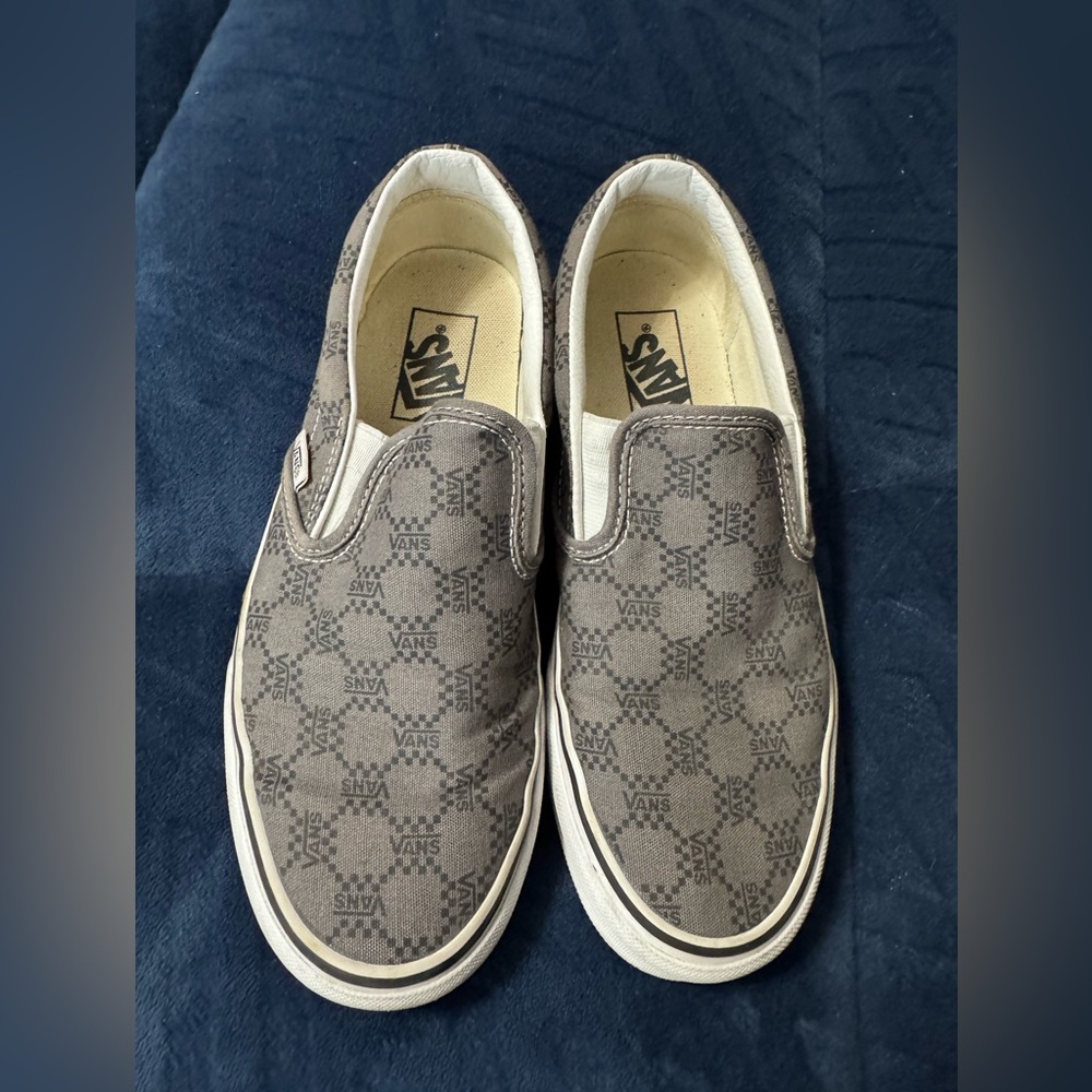 Vans | Gray Classic Slip-On Women’s Size 8.5